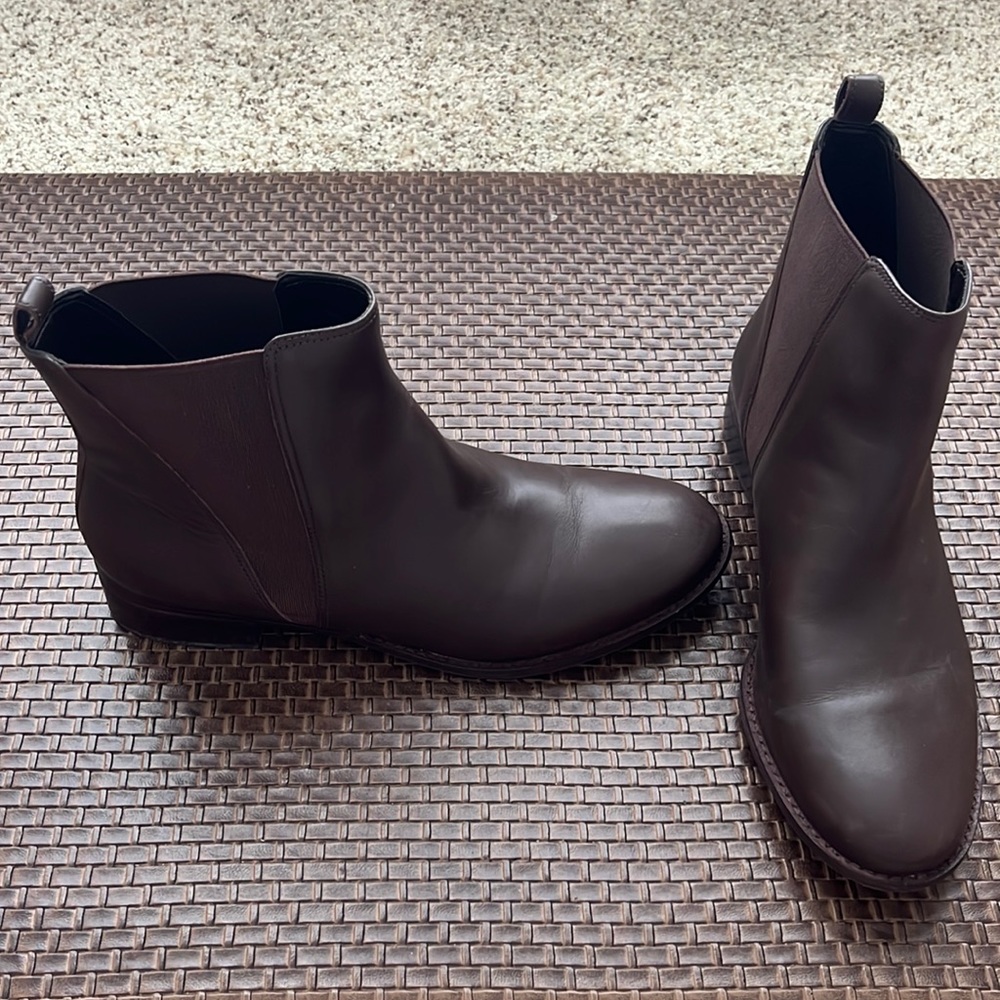 Brown leather Talbots boots